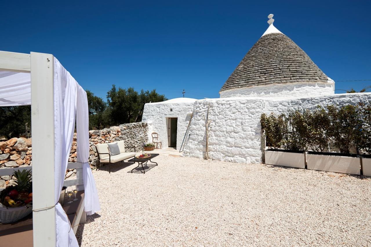 오스투니 Petranima Wellness In Trulli B&B 외부 사진