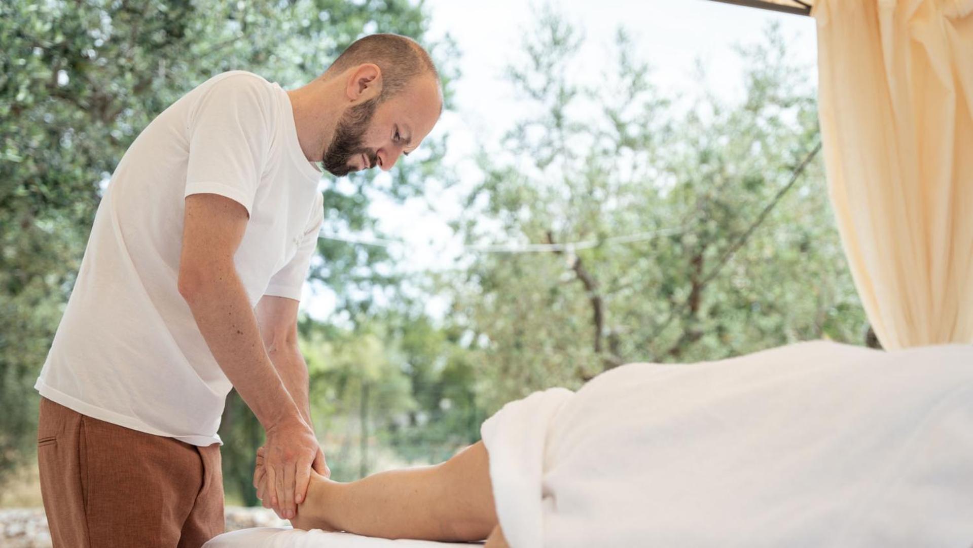 오스투니 Petranima Wellness In Trulli B&B 외부 사진